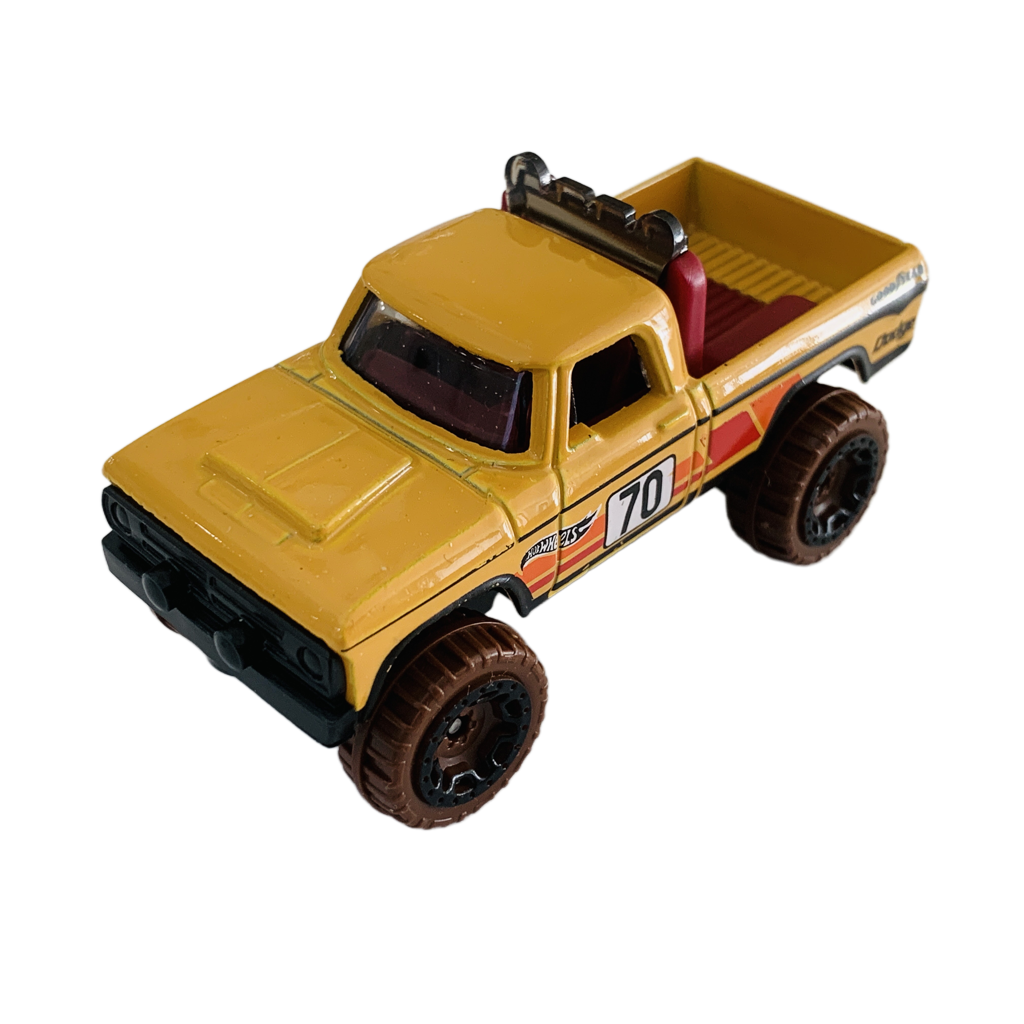 Hot Wheels '70 Dodge Power Wagon - Yellow