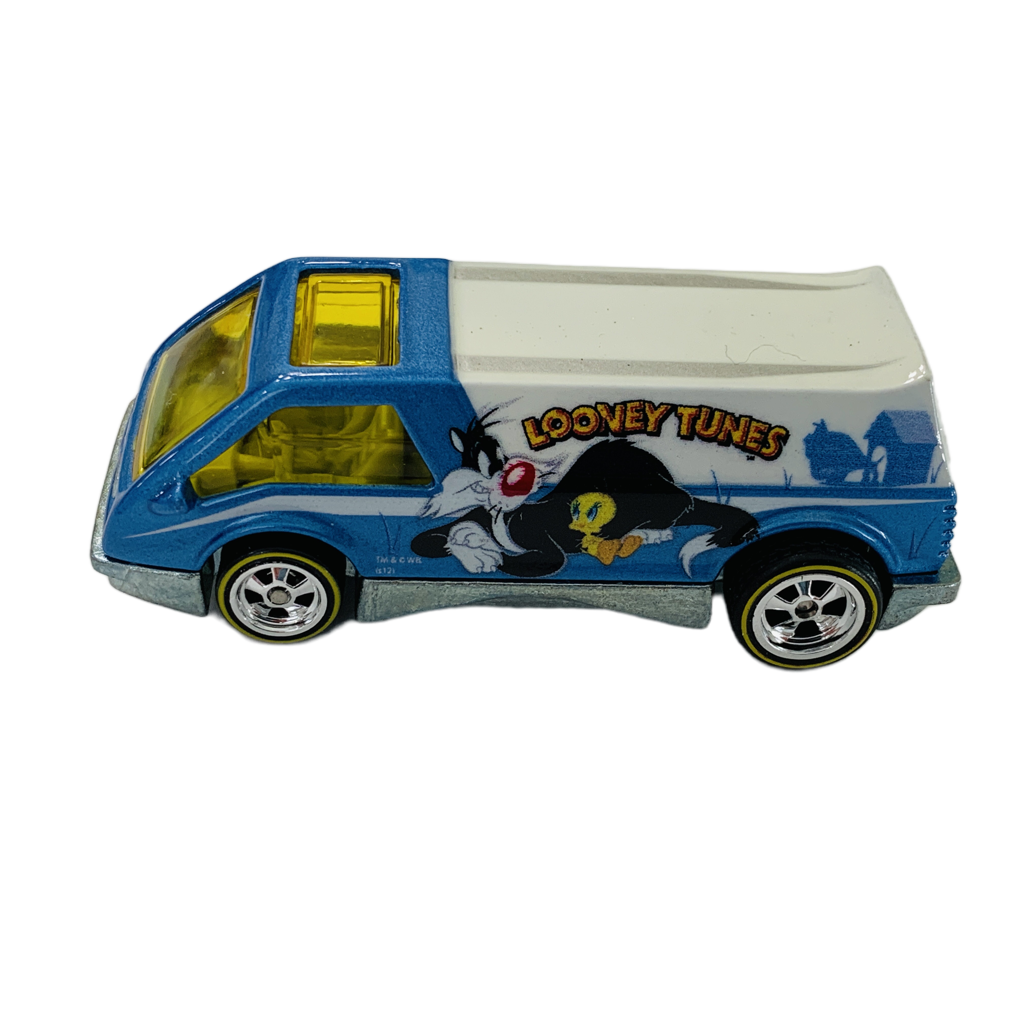 Hot Wheels Looney Tunes Dream Van XGW