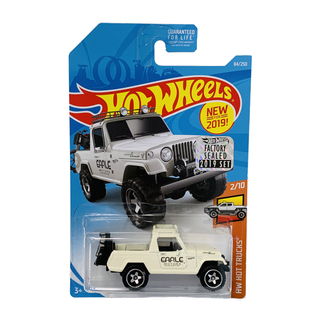 Hot Wheels 2019 Factory Set #84 '67 Jeepster Commando - White