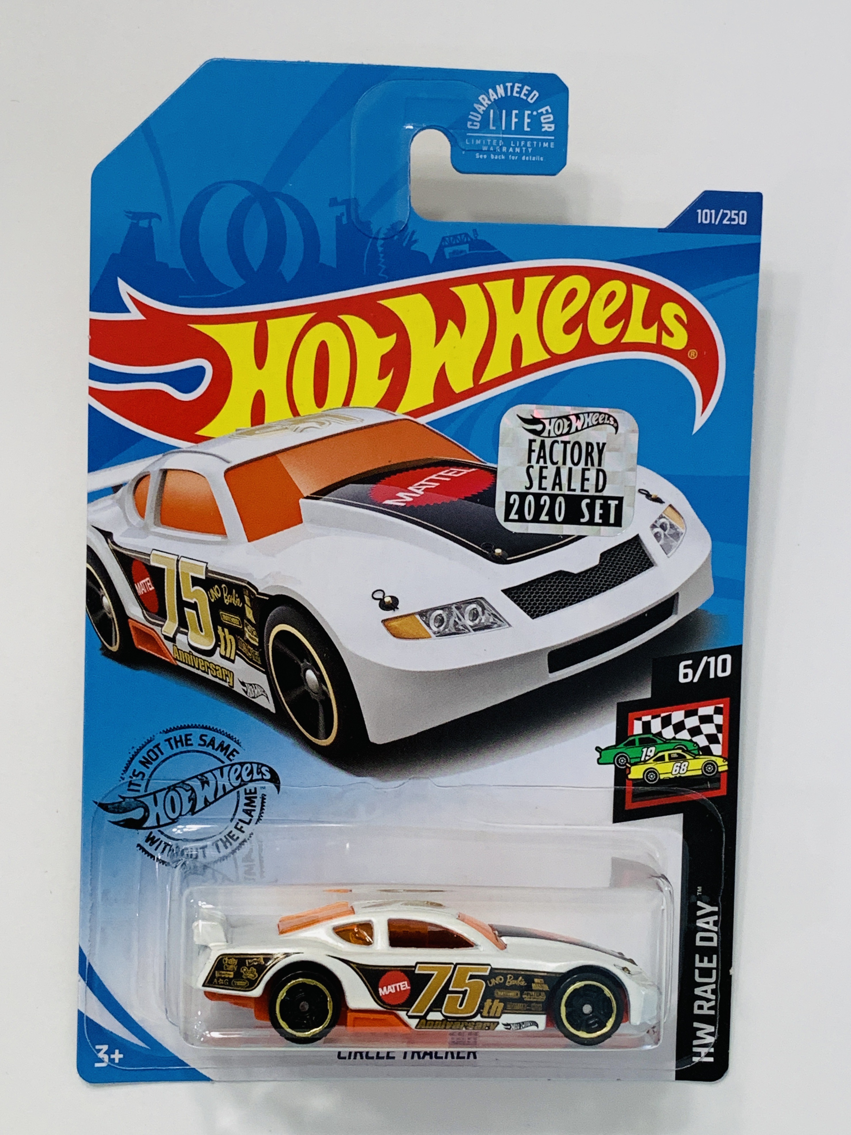 Hot Wheels 2020 Factory Set #101 Circle Tracker - White