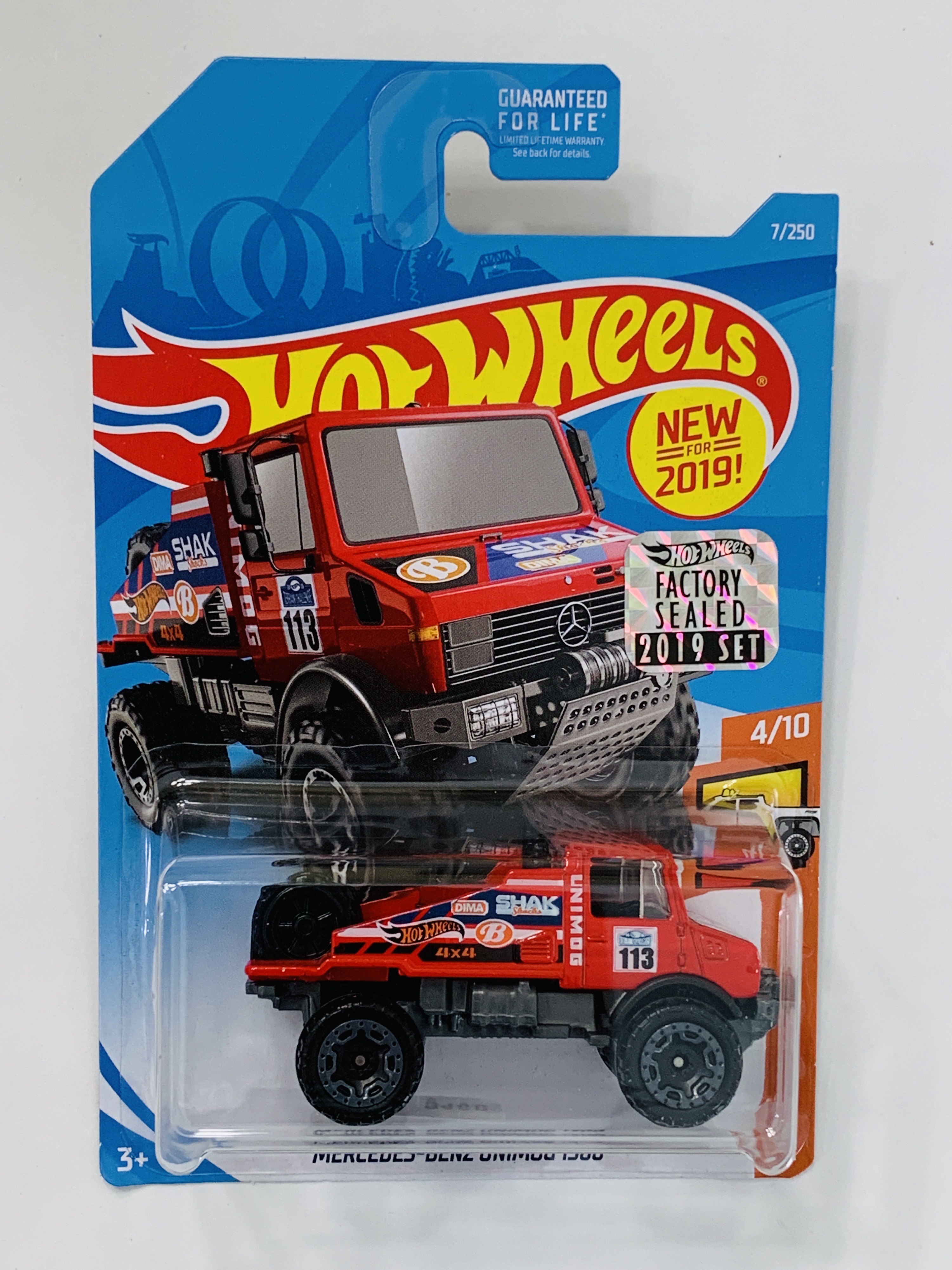 Hot Wheels 2019 Factory Set #7 Mercedes-Benz Unimog 1300 - Red