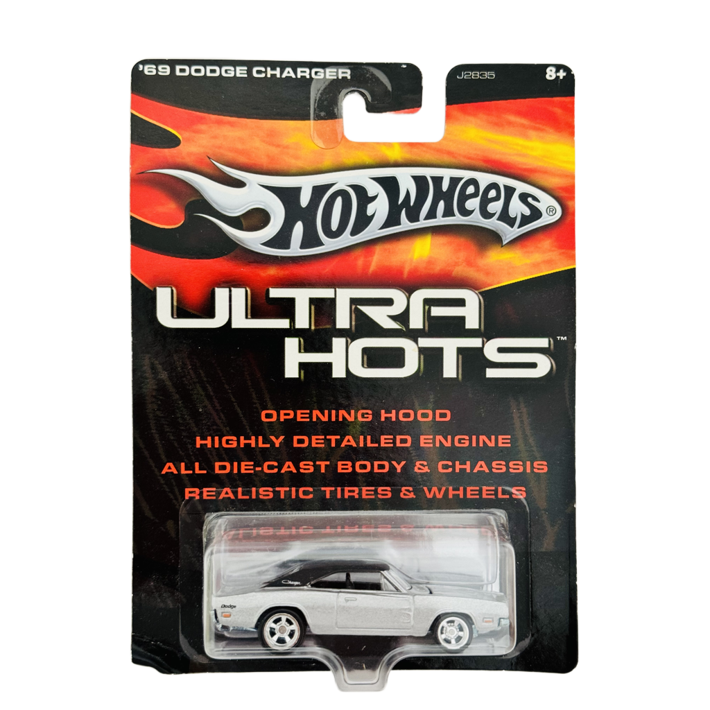 Hot Wheels Ultra Hots '69 Dodge Charger - Silver