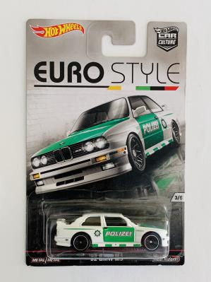 17033-Hot-Wheels-Euro-Style-92-BMW-M3