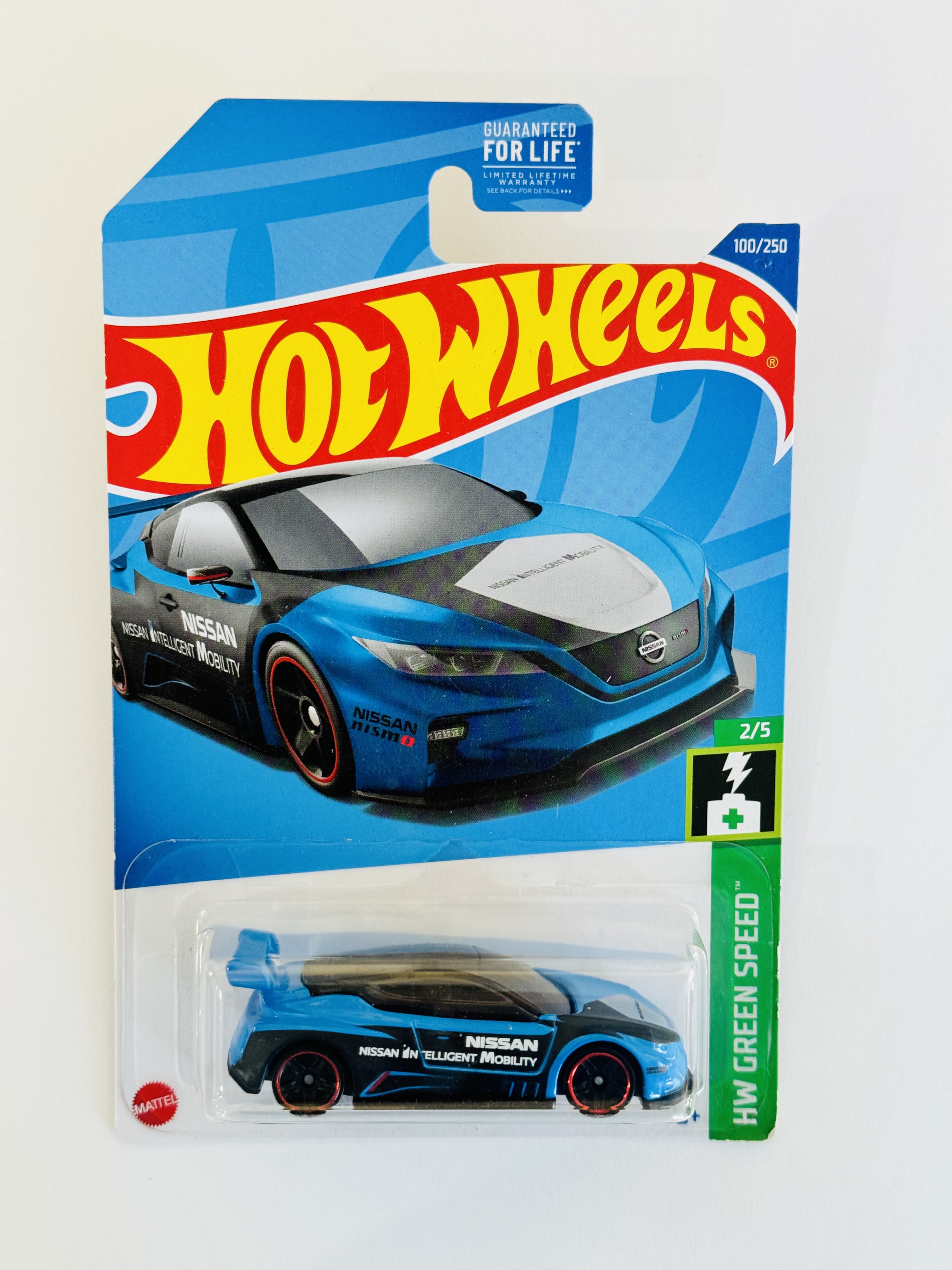 Hot Wheels #100 Nissan Leaf Nismo RC-02