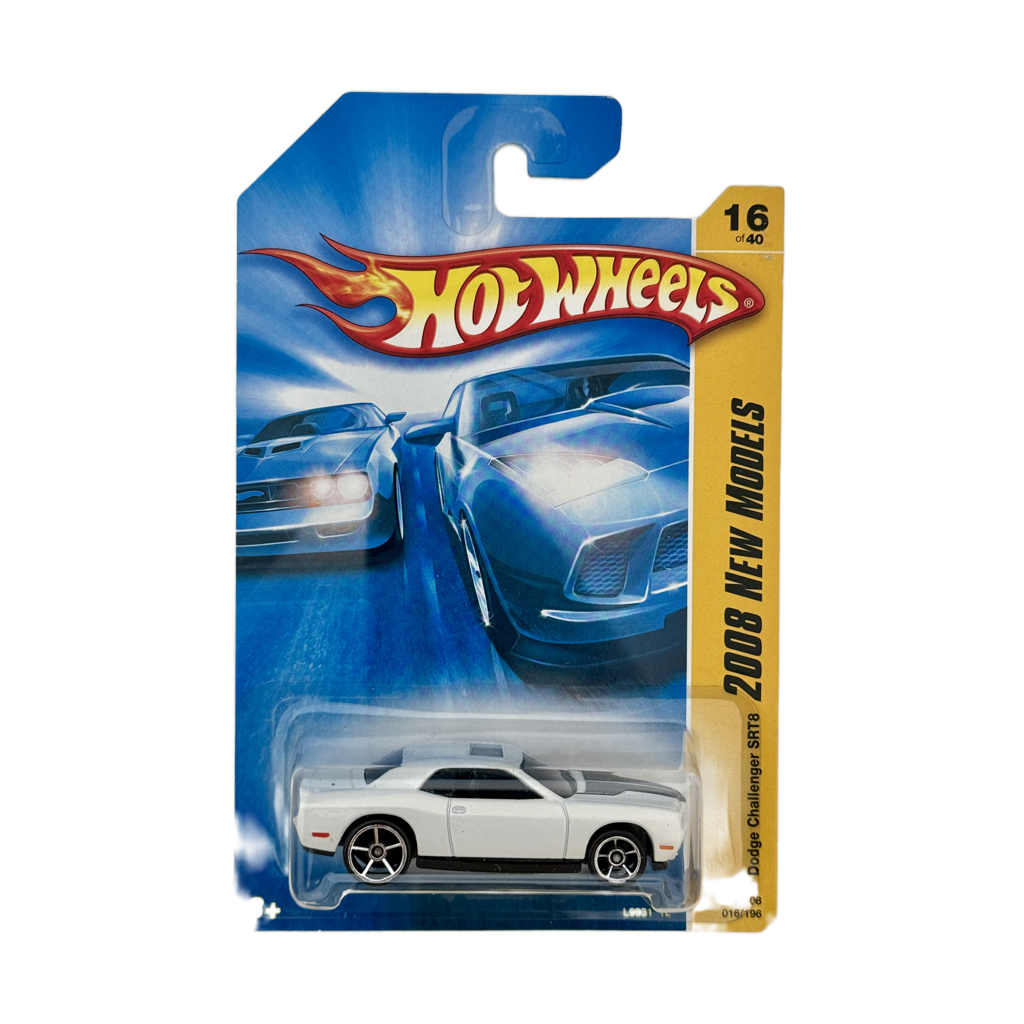 Hot Wheels #016 Dodge Challenger SRT8