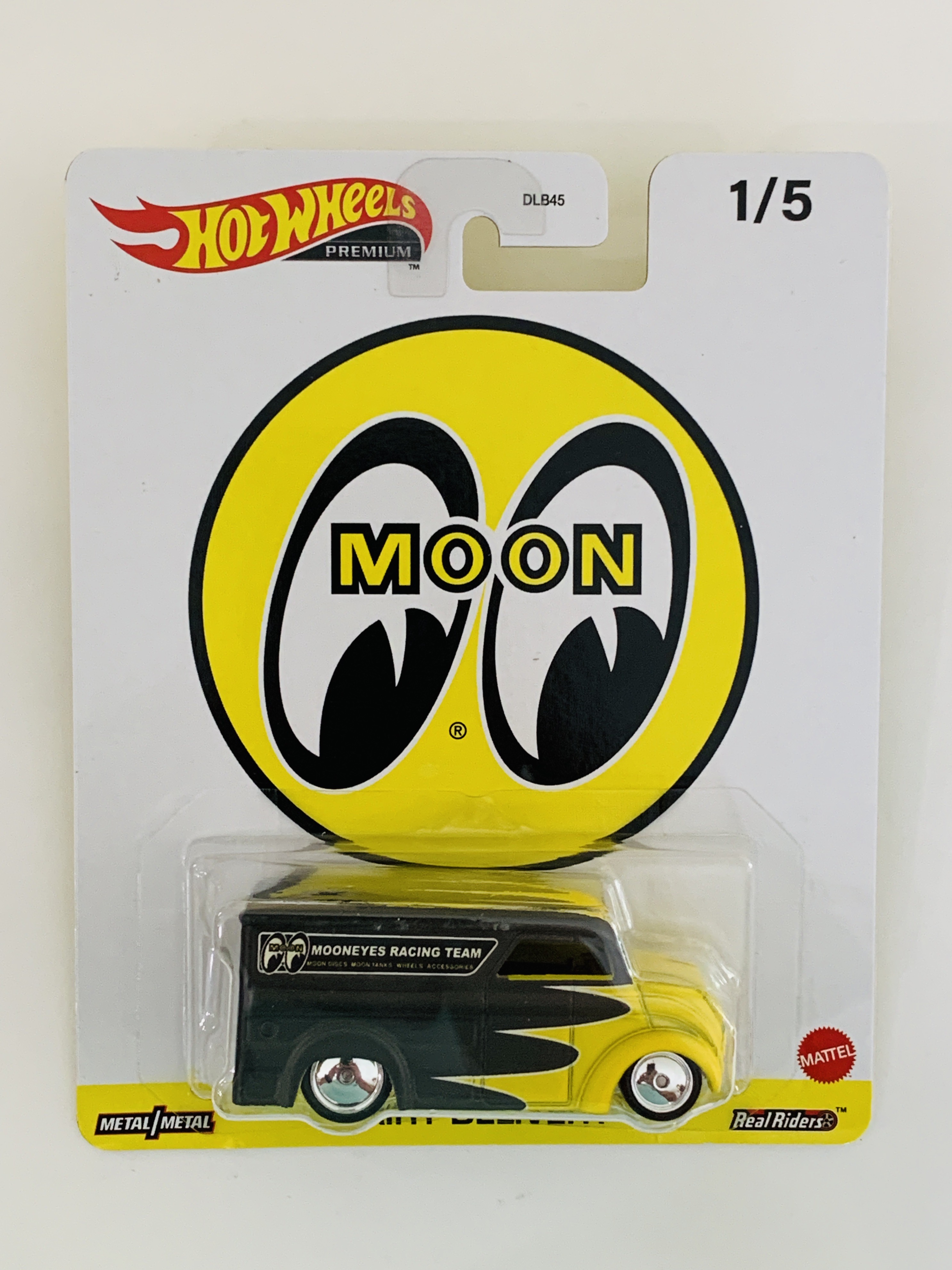 Hot Wheels Premium Moon Eyes Dairy Delivery