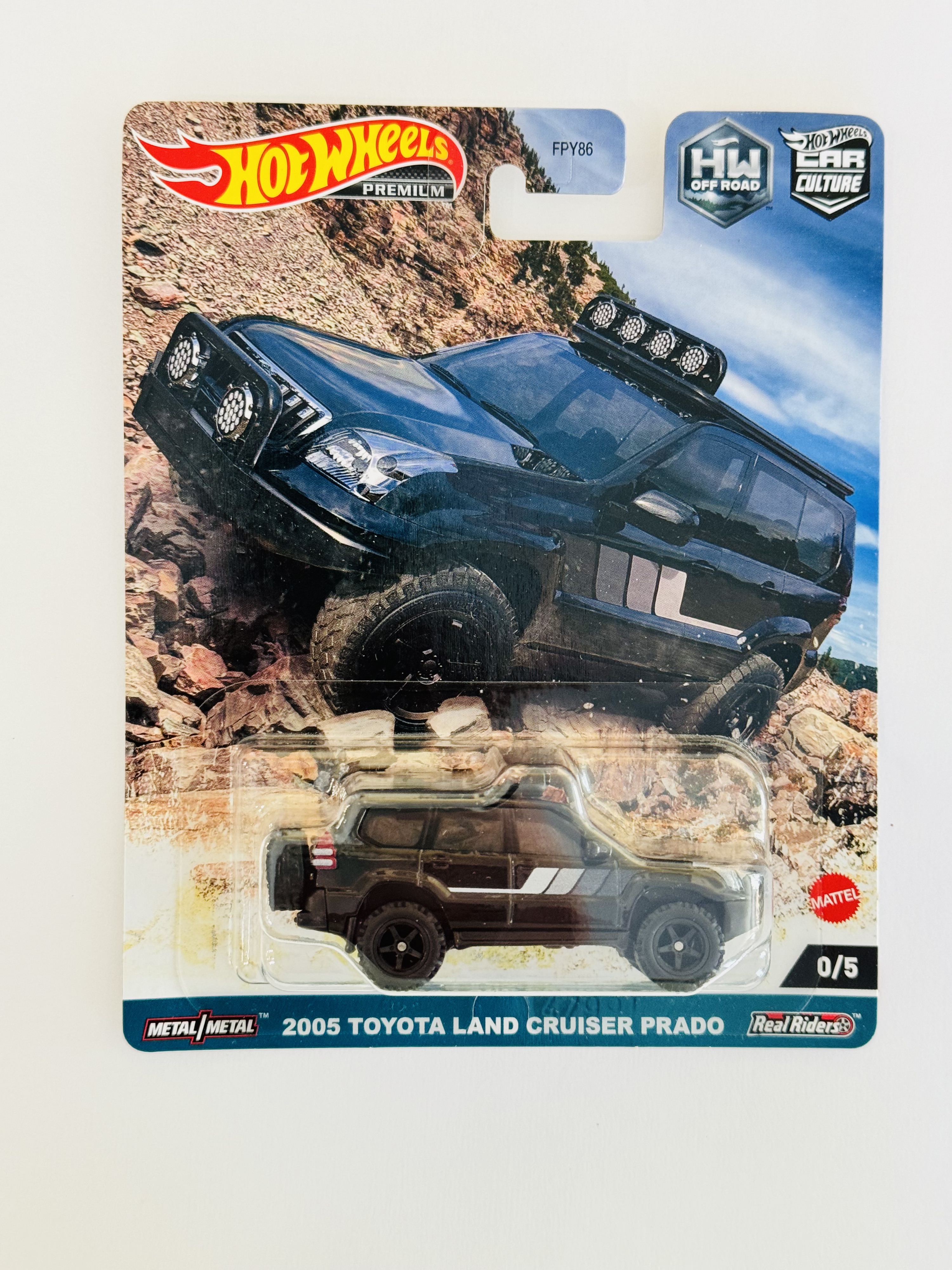 Hot Wheels Premium HW Off Road 2005 Toyota Land Cruiser Prado Chase