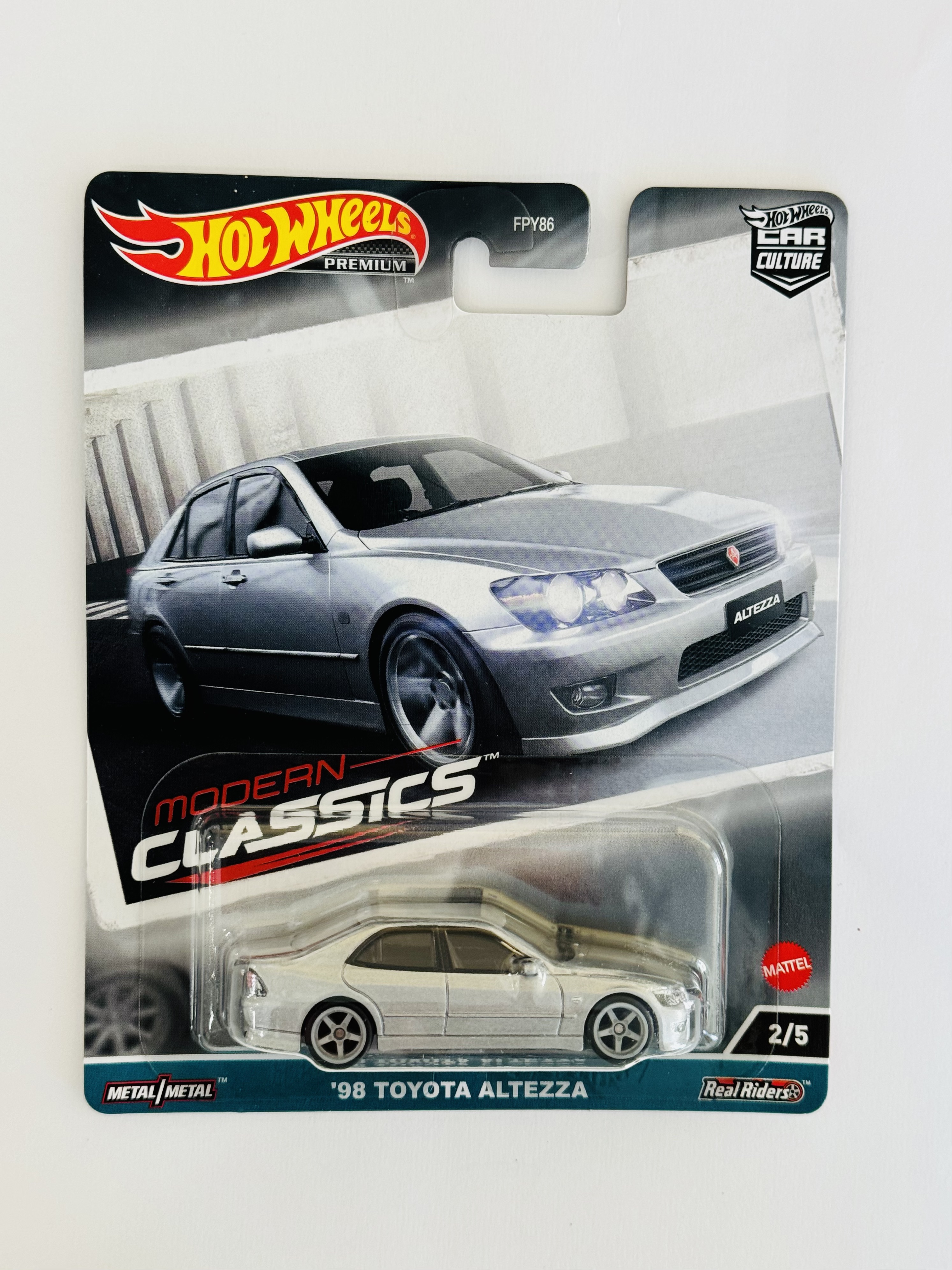 Hot Wheels Premium Modern Classics '98 Toyota Altezza