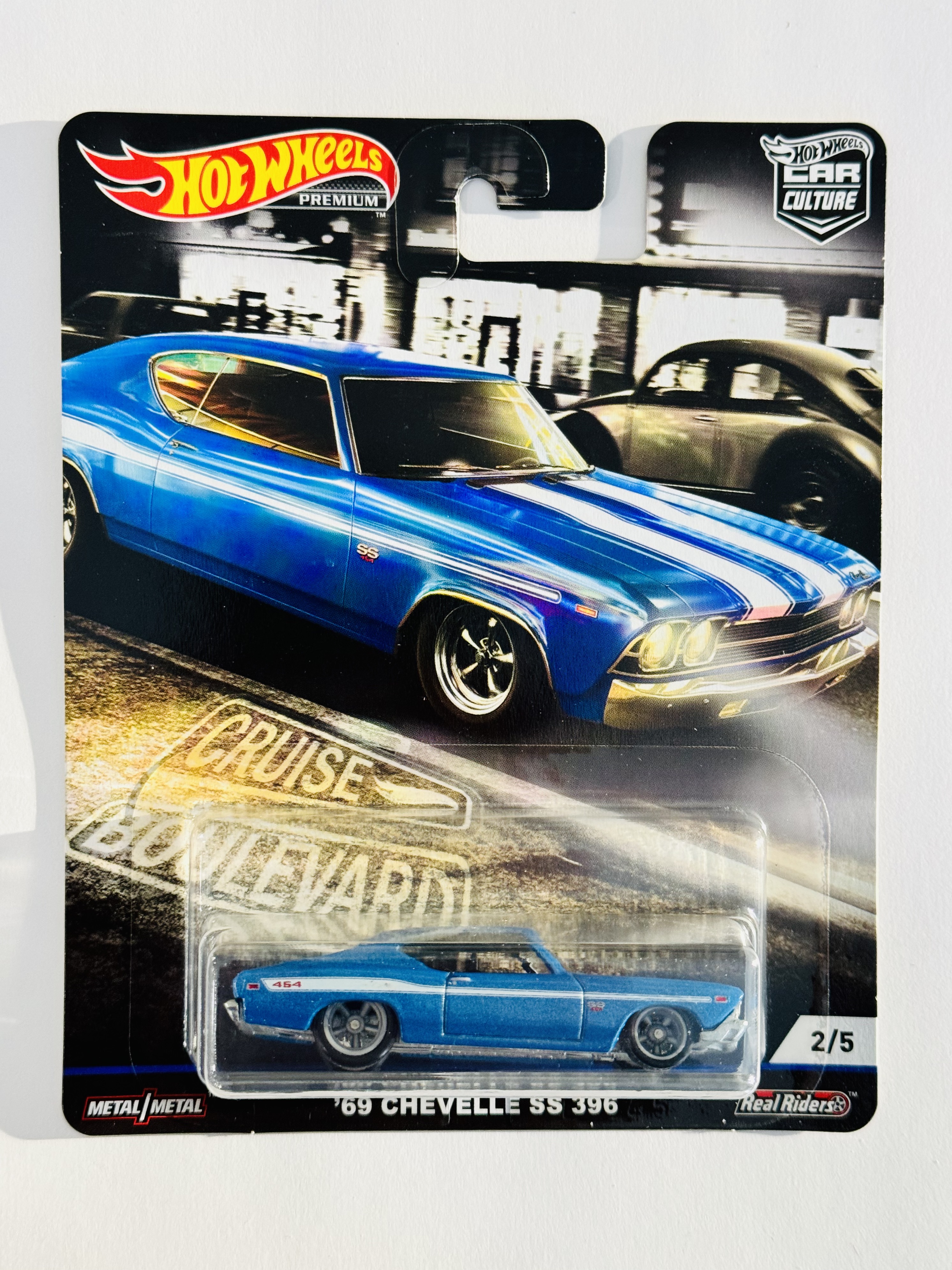 Hot Wheels Premium Cruise Boulevard '69 Chevelle SS 396