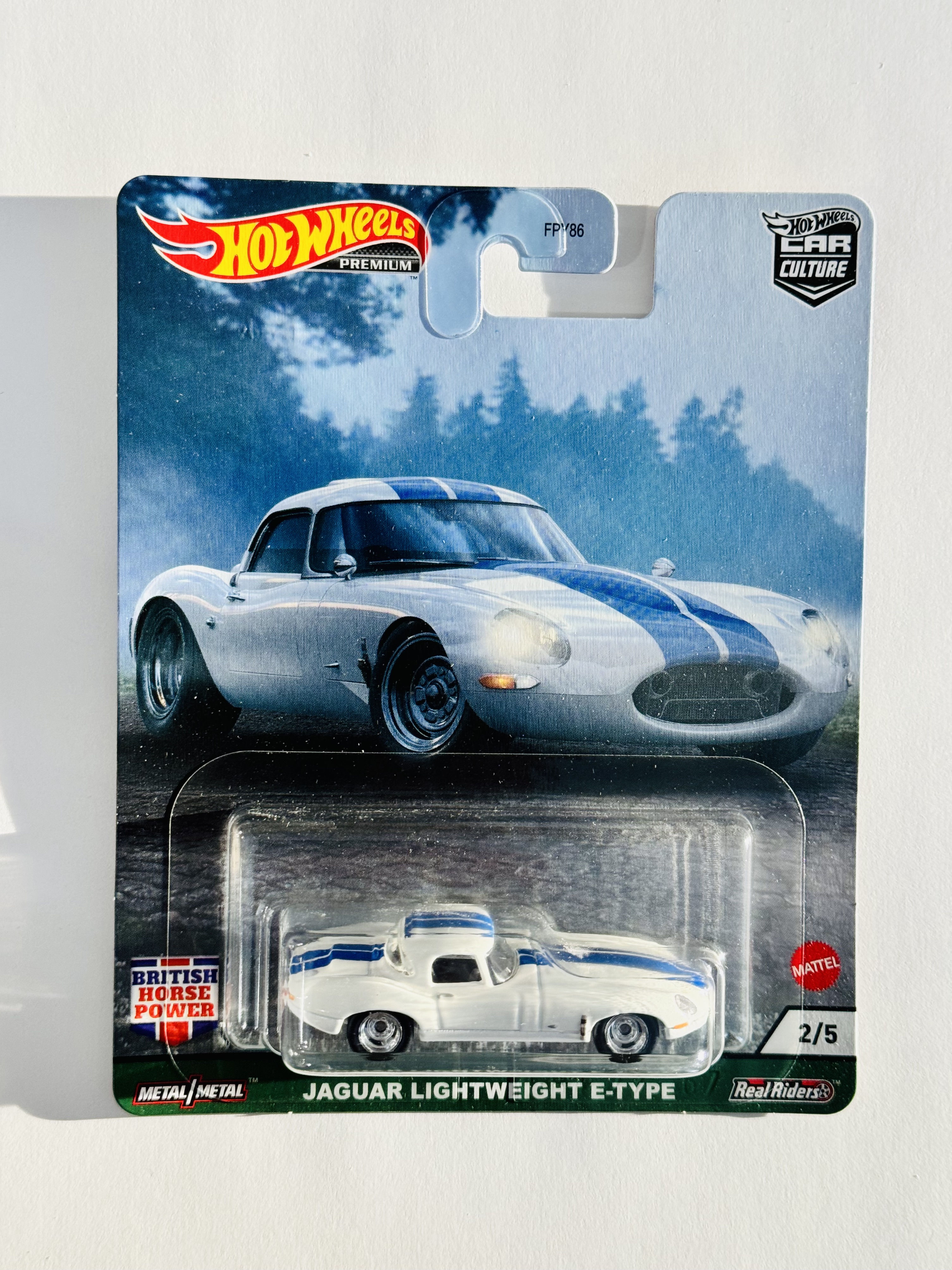 Hot Wheels Premium British Horse Power Jaguar L:ightweight E-Type