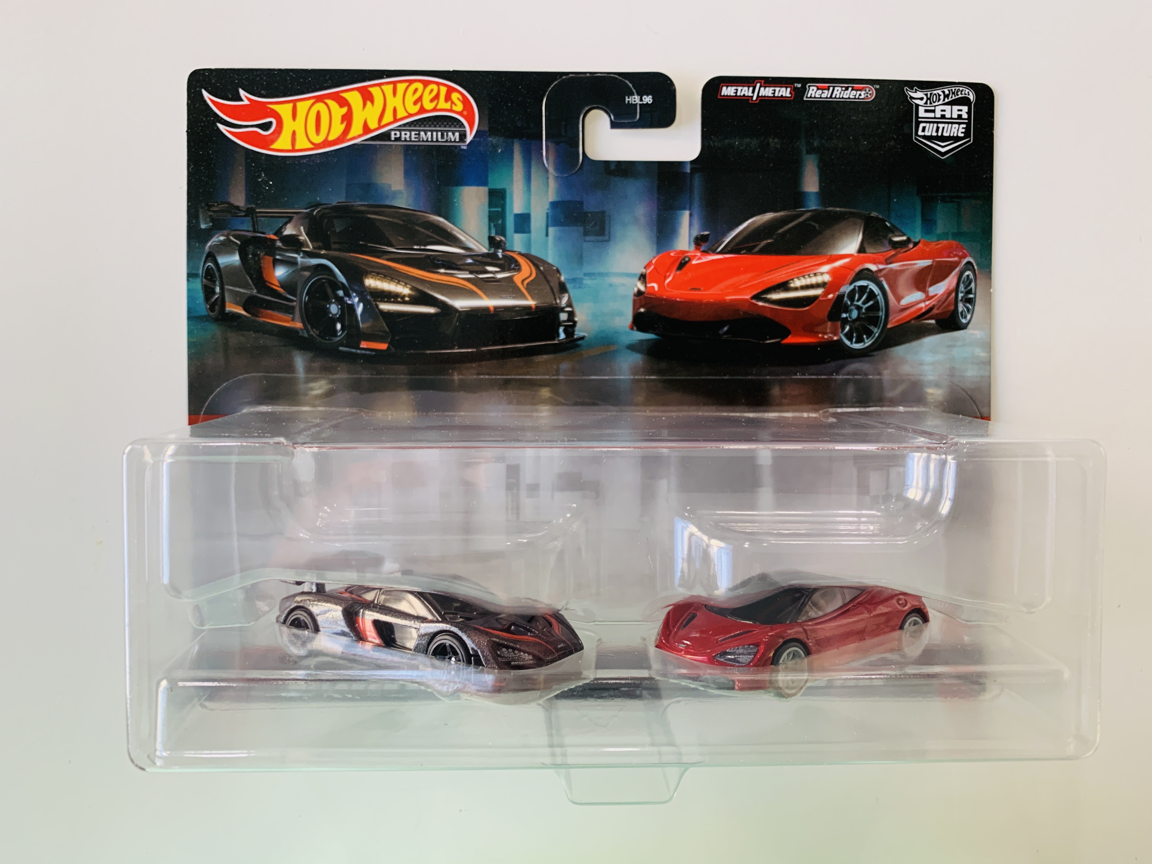 Hot Wheels Premium 2pk McLaren Senna and McLaren 720S