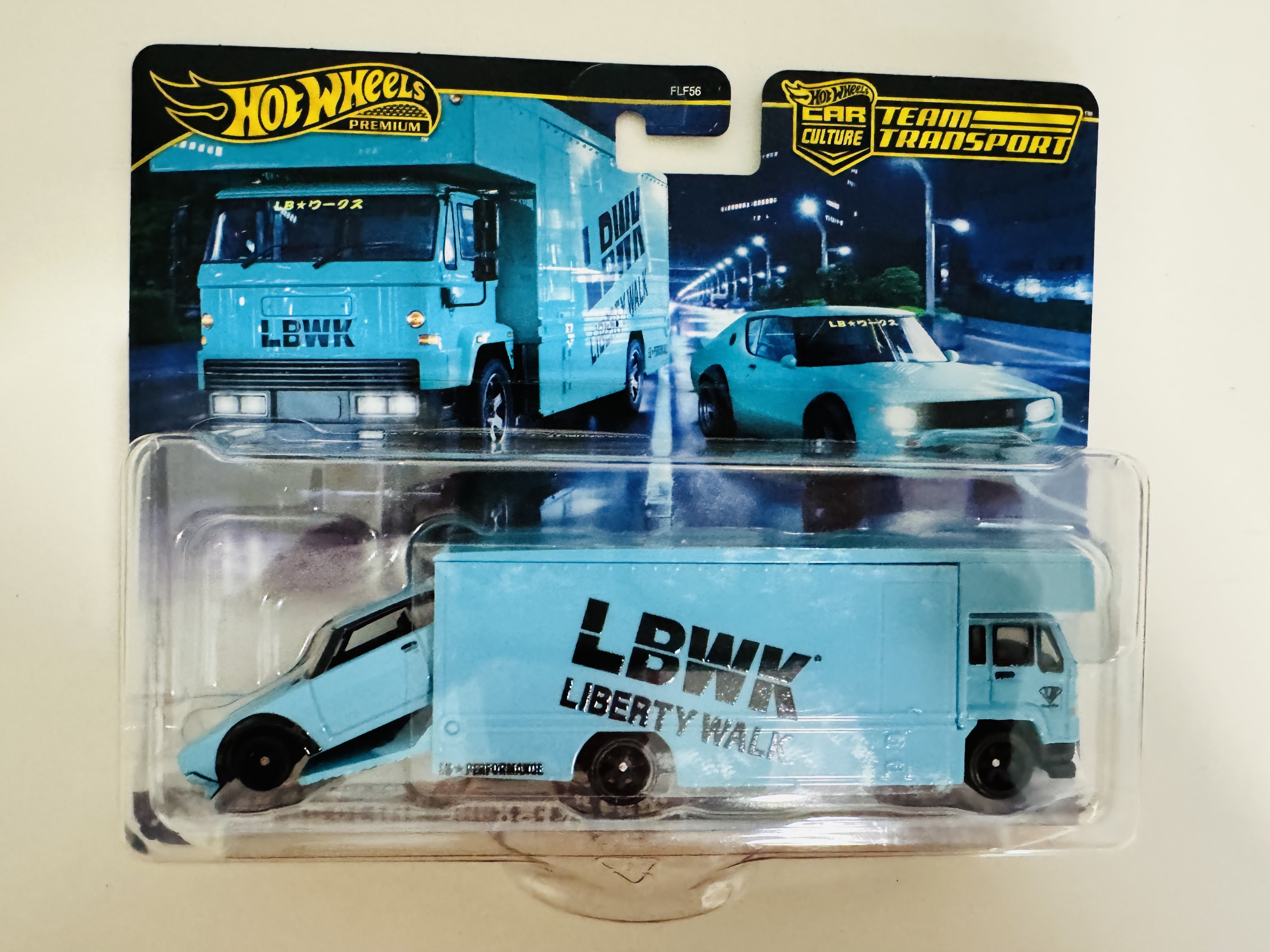 Hot Wheels Team Transport #69 Nissan Skyline 2000GT-R LBWK / Fleet Flyer