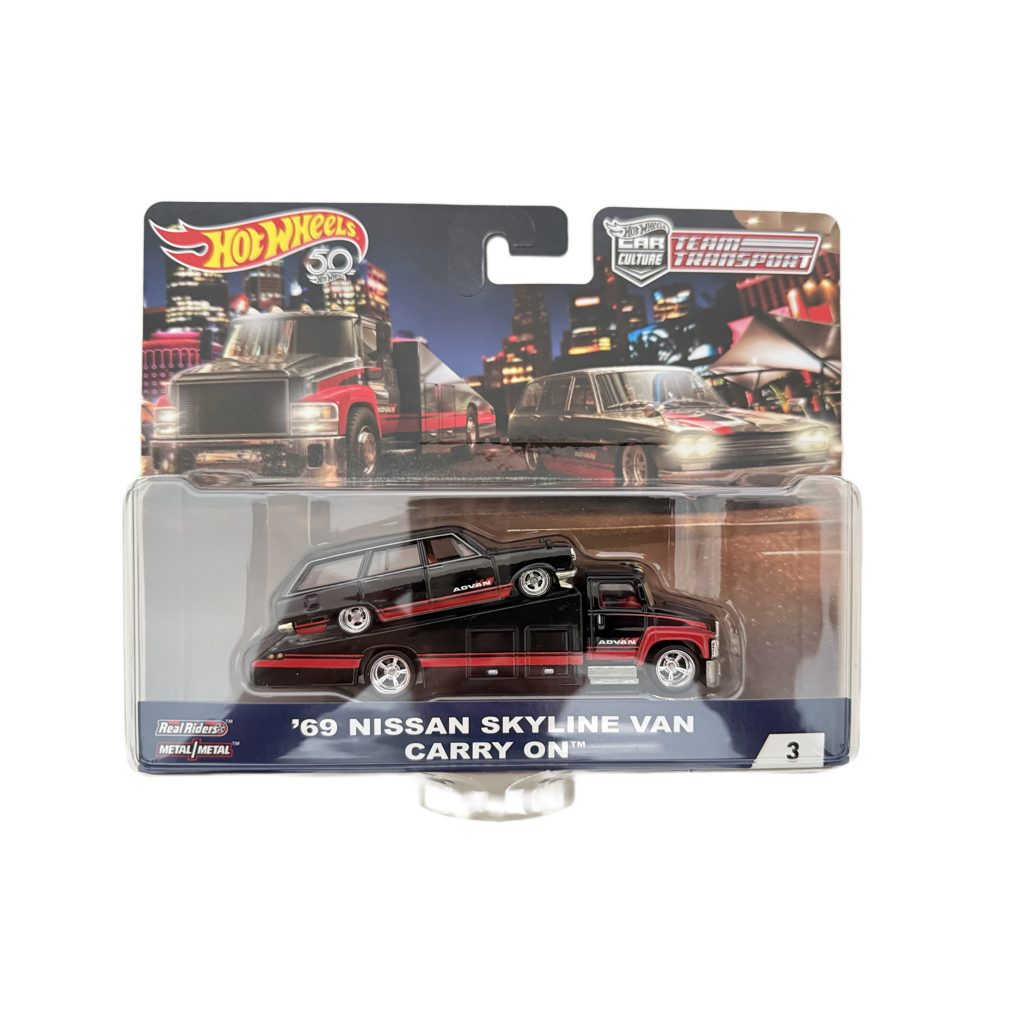 Hot Wheels Team Transport #3 '69 Nissan Skyline Van / Carry On