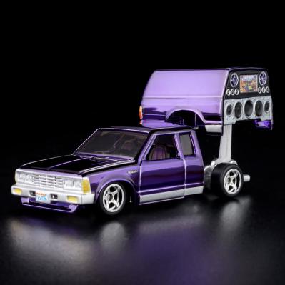 Hot Wheels Redline Club 1986 Nissan 720 King Cab 1