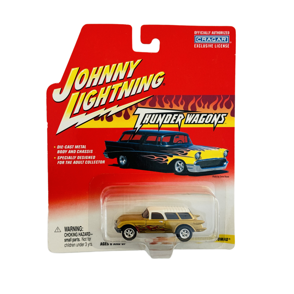 Johnny Lightning Thunder Wagons 1954 Corvette Nomad