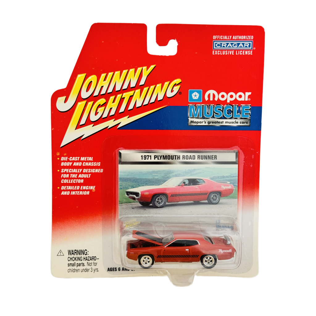 Johnny Lightning Mopar Muscle 1971 Plymouth Road Runner