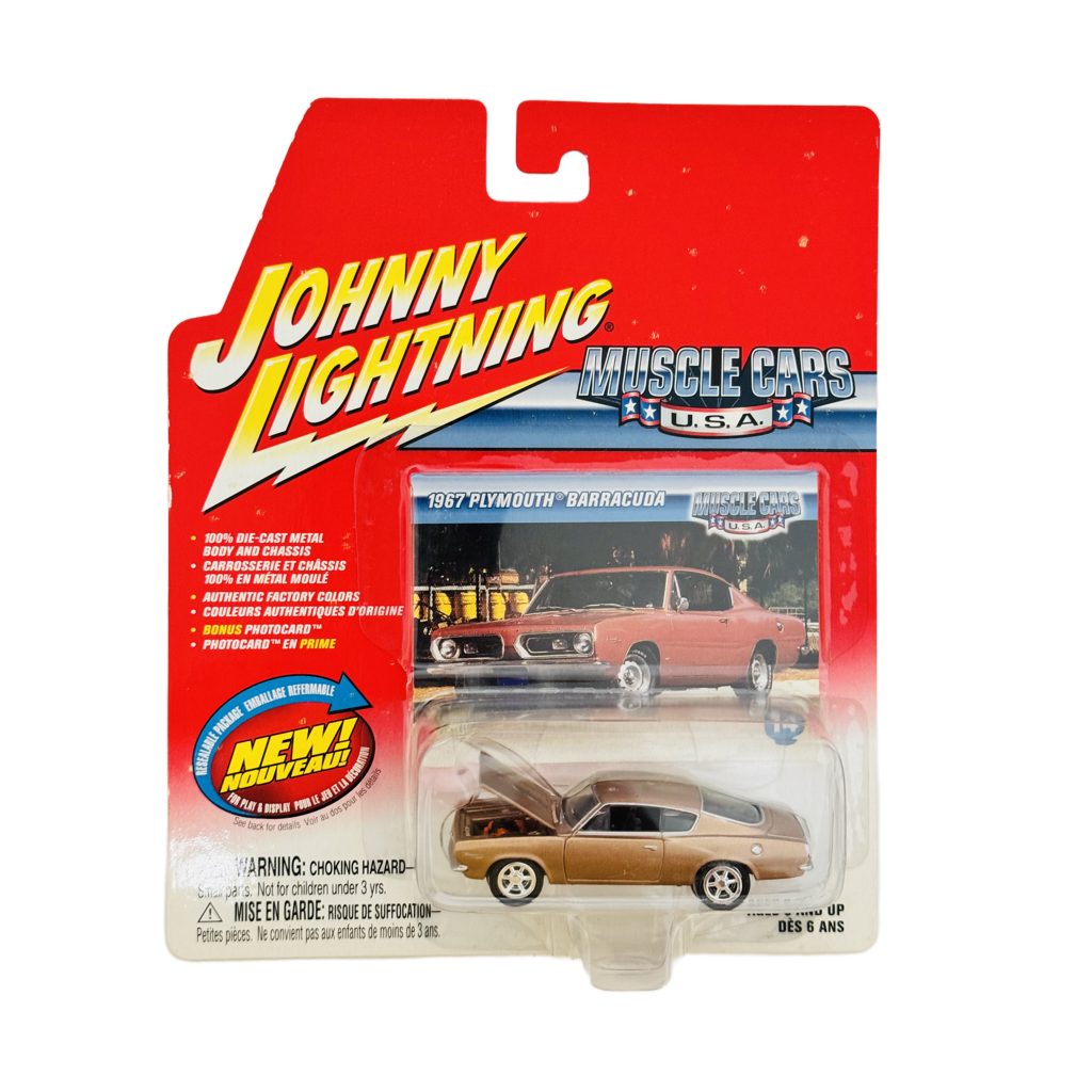 Johnny Lightning Muscle Cars USA 1967 Plymouth Barracuda