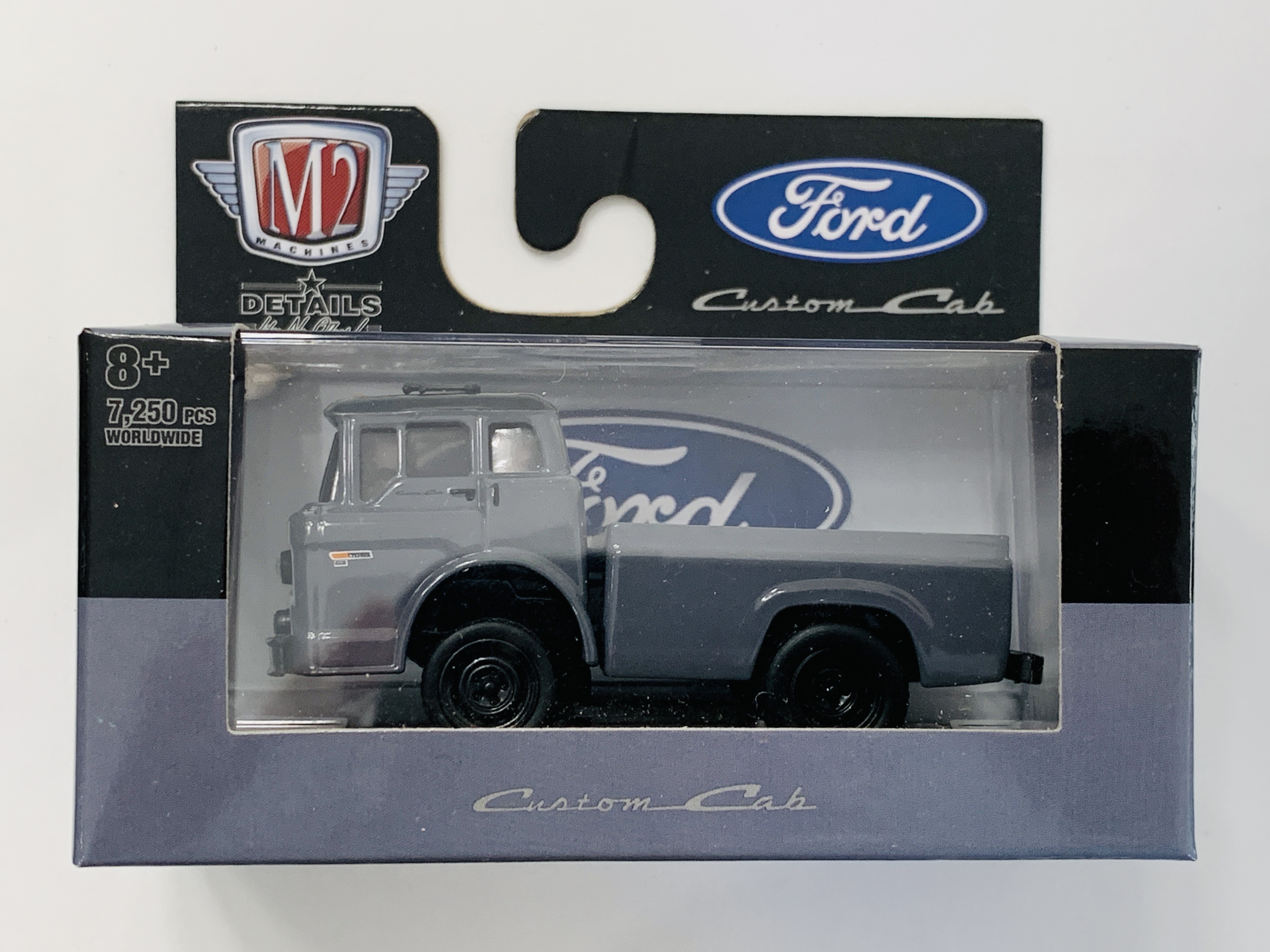 M2 Machines Ford Custom Cab Series 1970 Ford C-600 R65