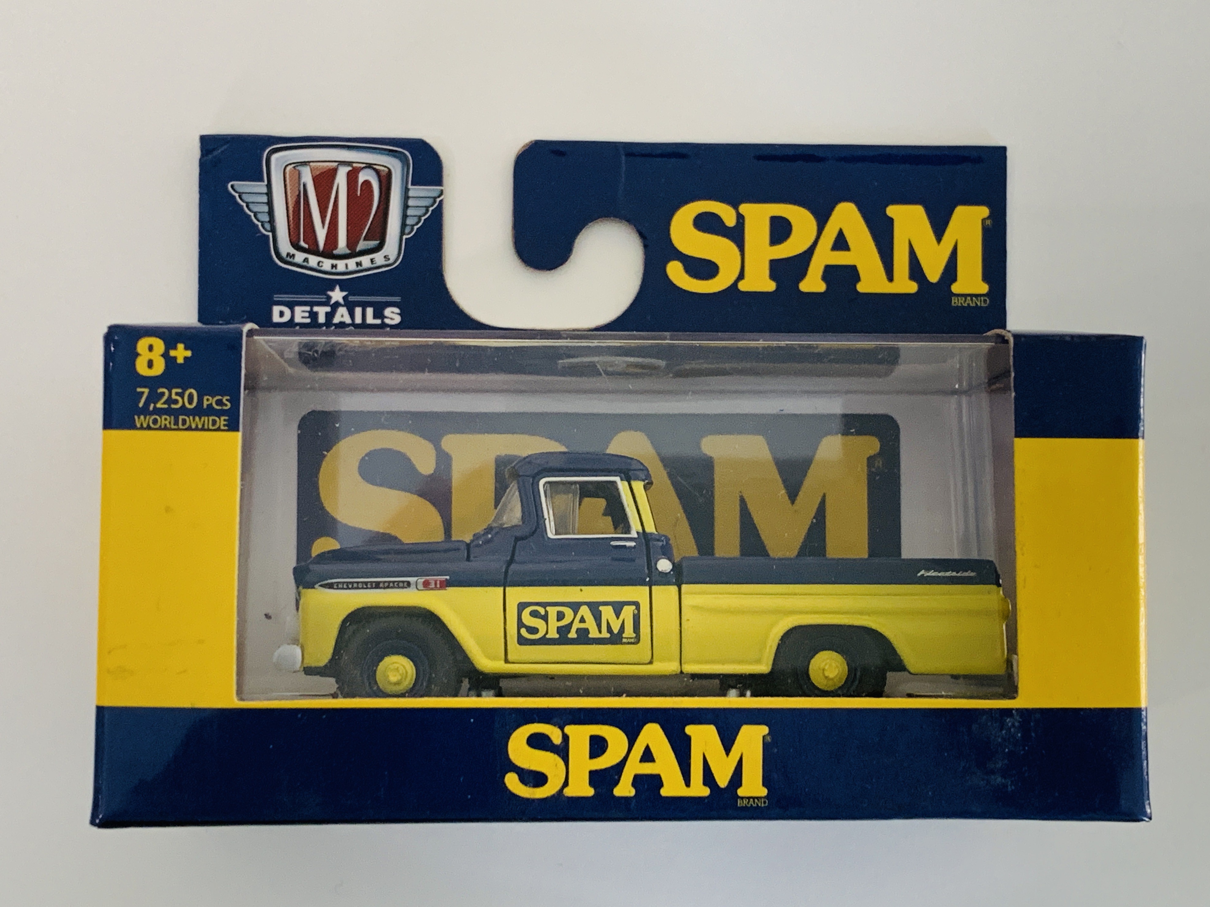 M2 Machines Spam 1959 Chevrolet Apache De Luxe Fleetside R56