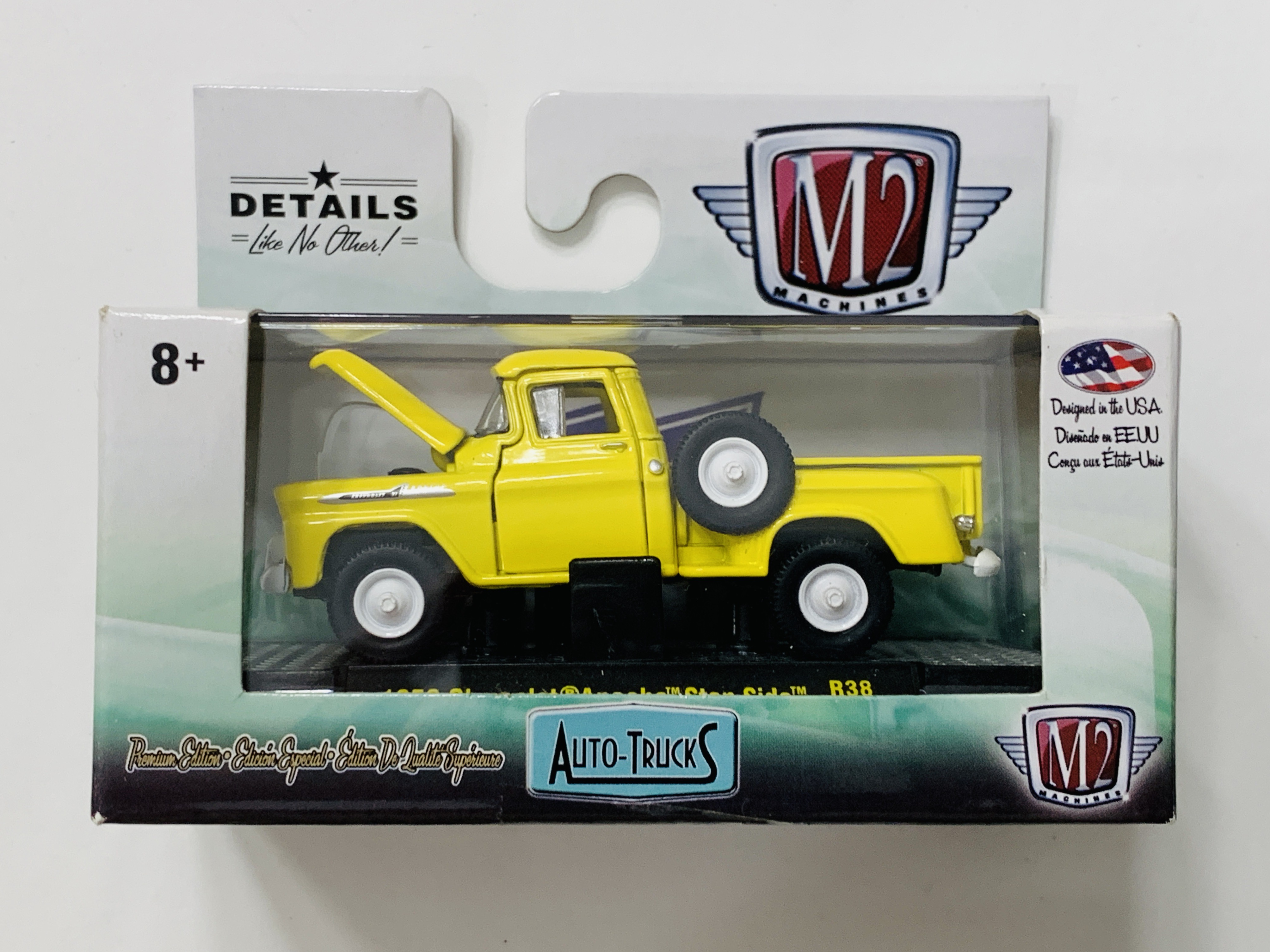 M2 Machines Auto-Trucks 1958 Chevrolet Apache Step Side R38