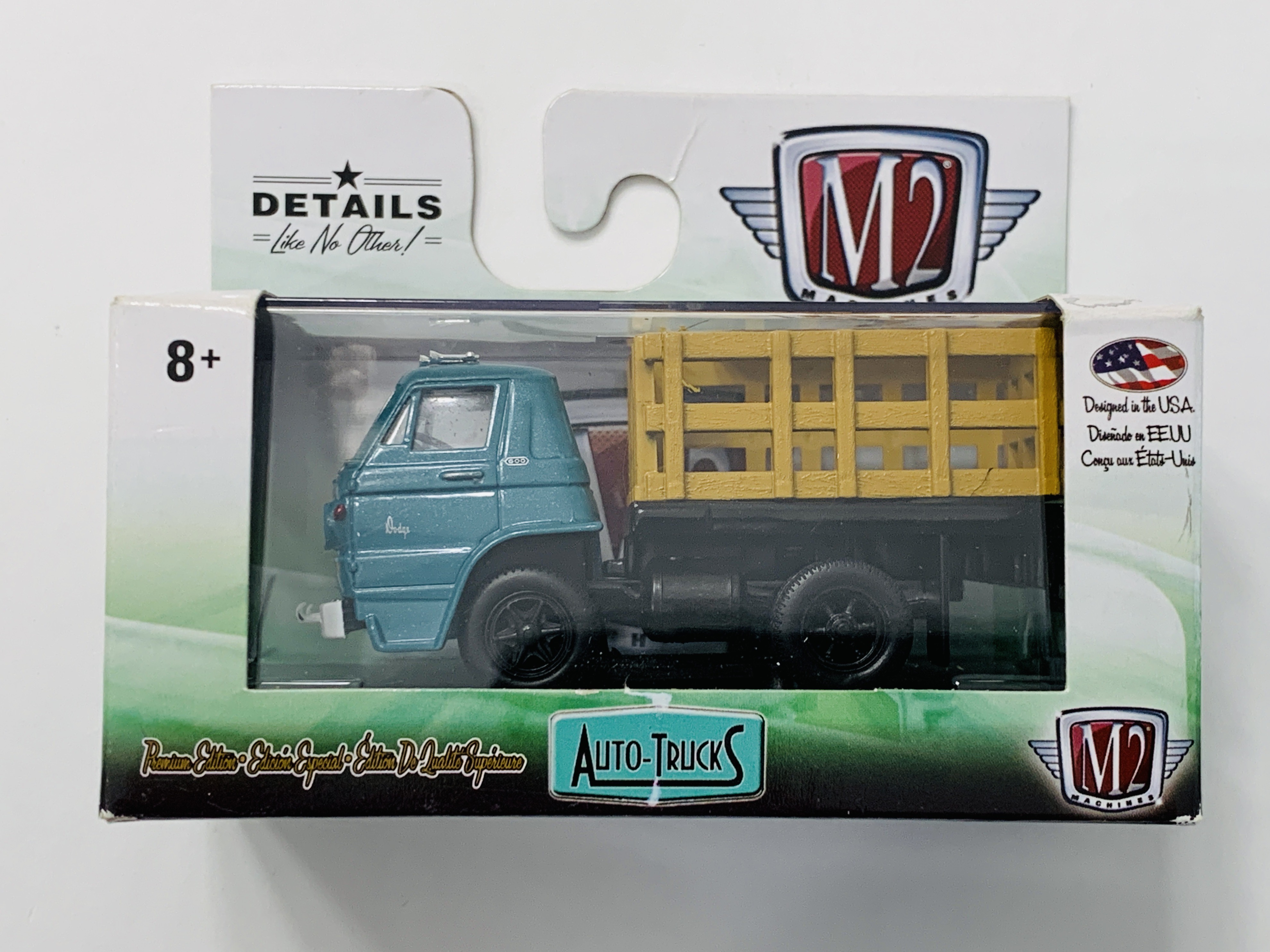 M2 Machines Auto-Trucks 1966 Dodge L600 Stake Bed Truck R42