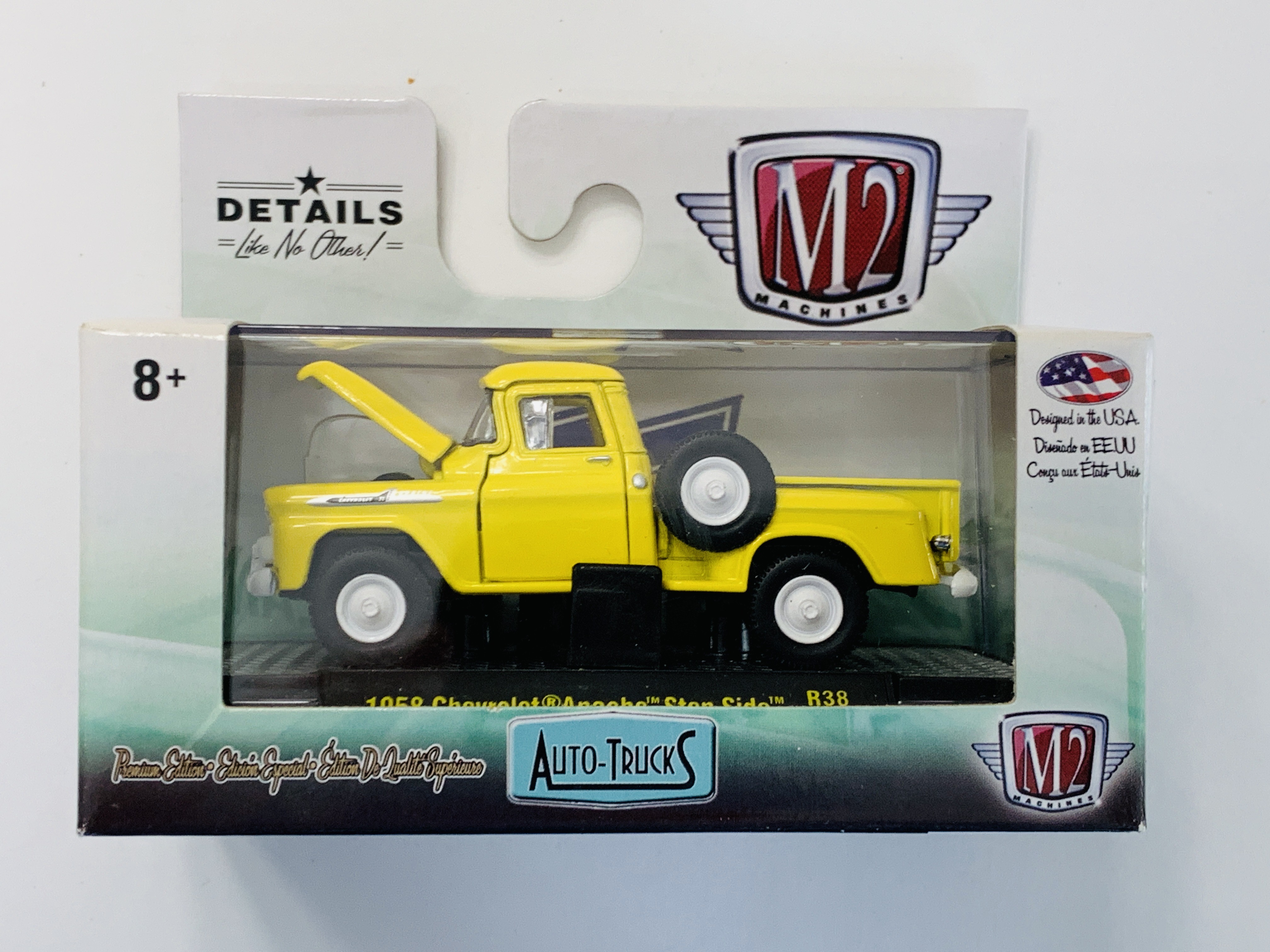 M2 Machines Auto-Trucks 1958 Chevrolet Apache Step Side R38