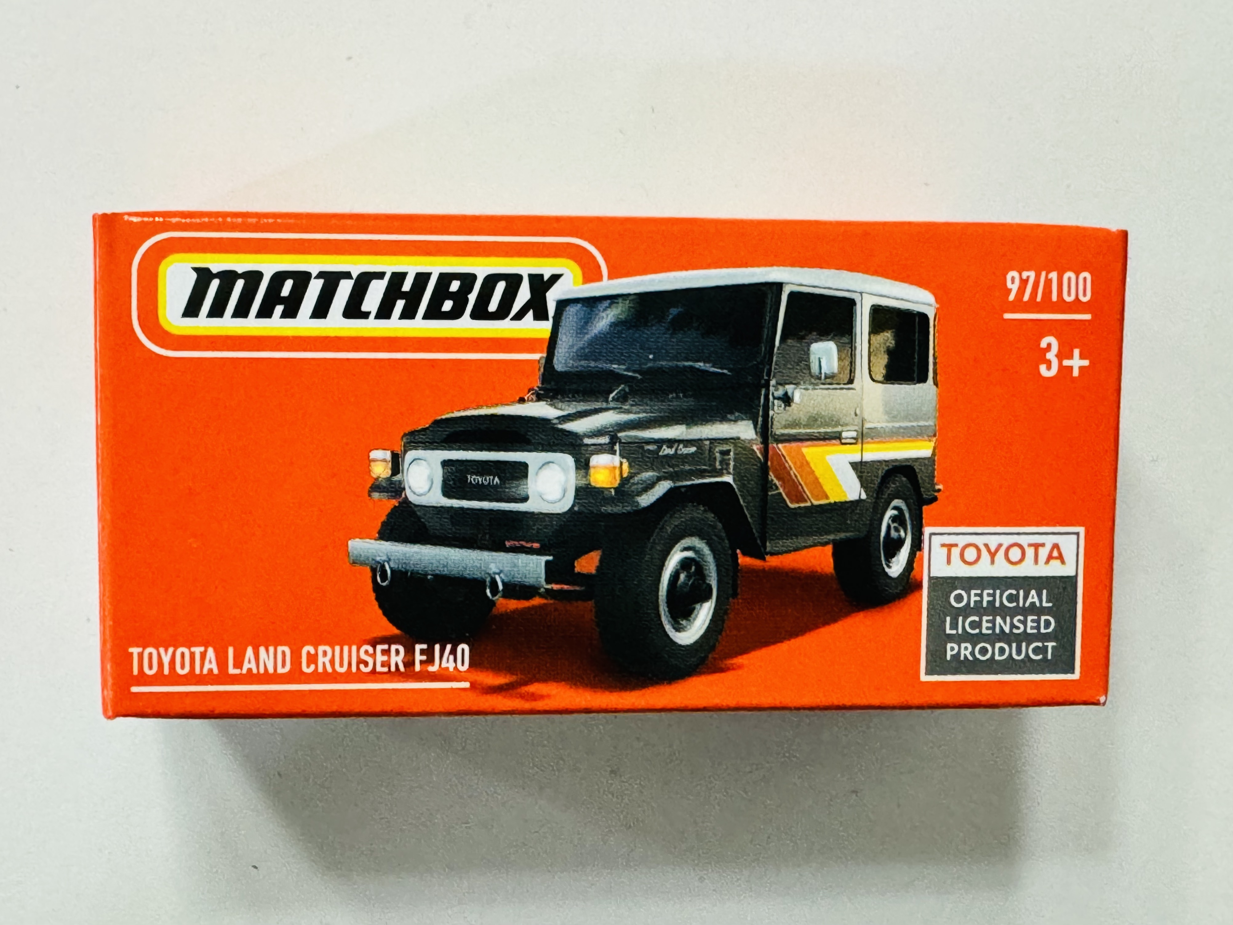 Matchbox Power Grabs #97 Toyota Land Cruiser FJ40